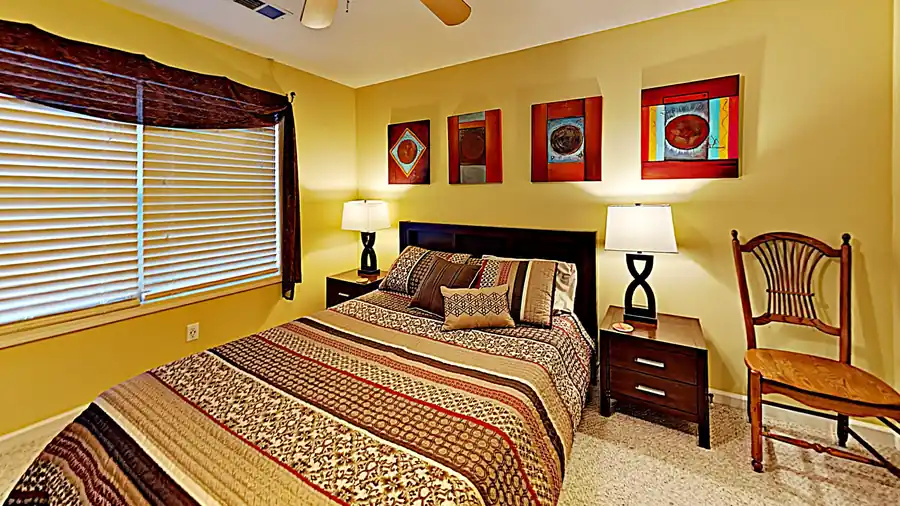 Queen bedroom (upstairs, shared bath)